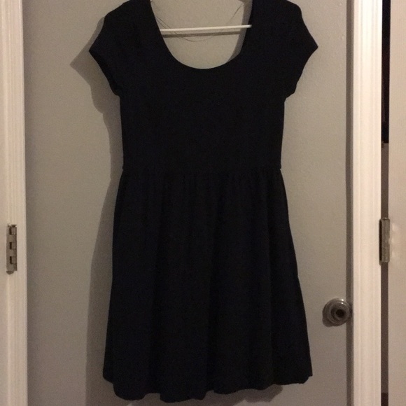 Black short sleeve dress - Picture 1 of 1